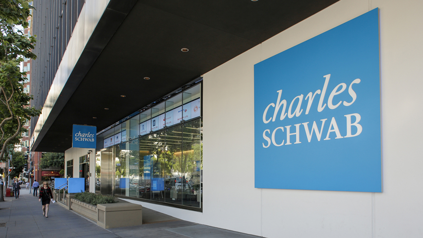 嘉信理财计划裁员1000人