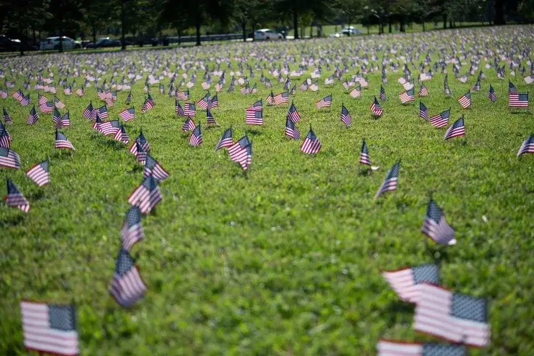 隧道尽头的光芒，全美疫苗开始接种，提振市场信心