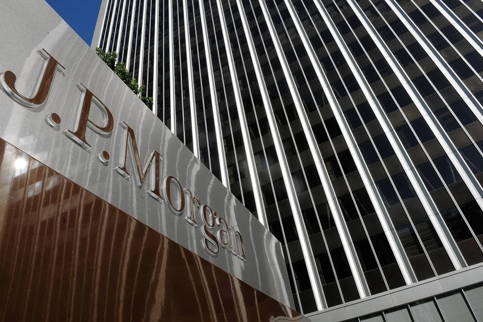 摩根大通将比特币目标价格调至13万美元